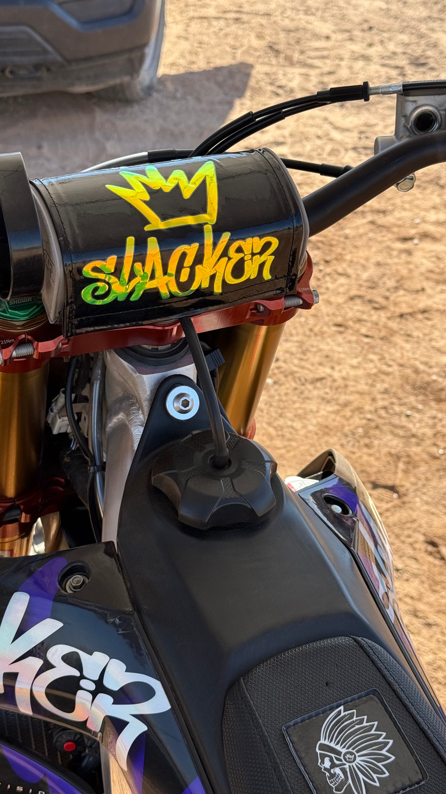Holographic slacker bar pad cover
